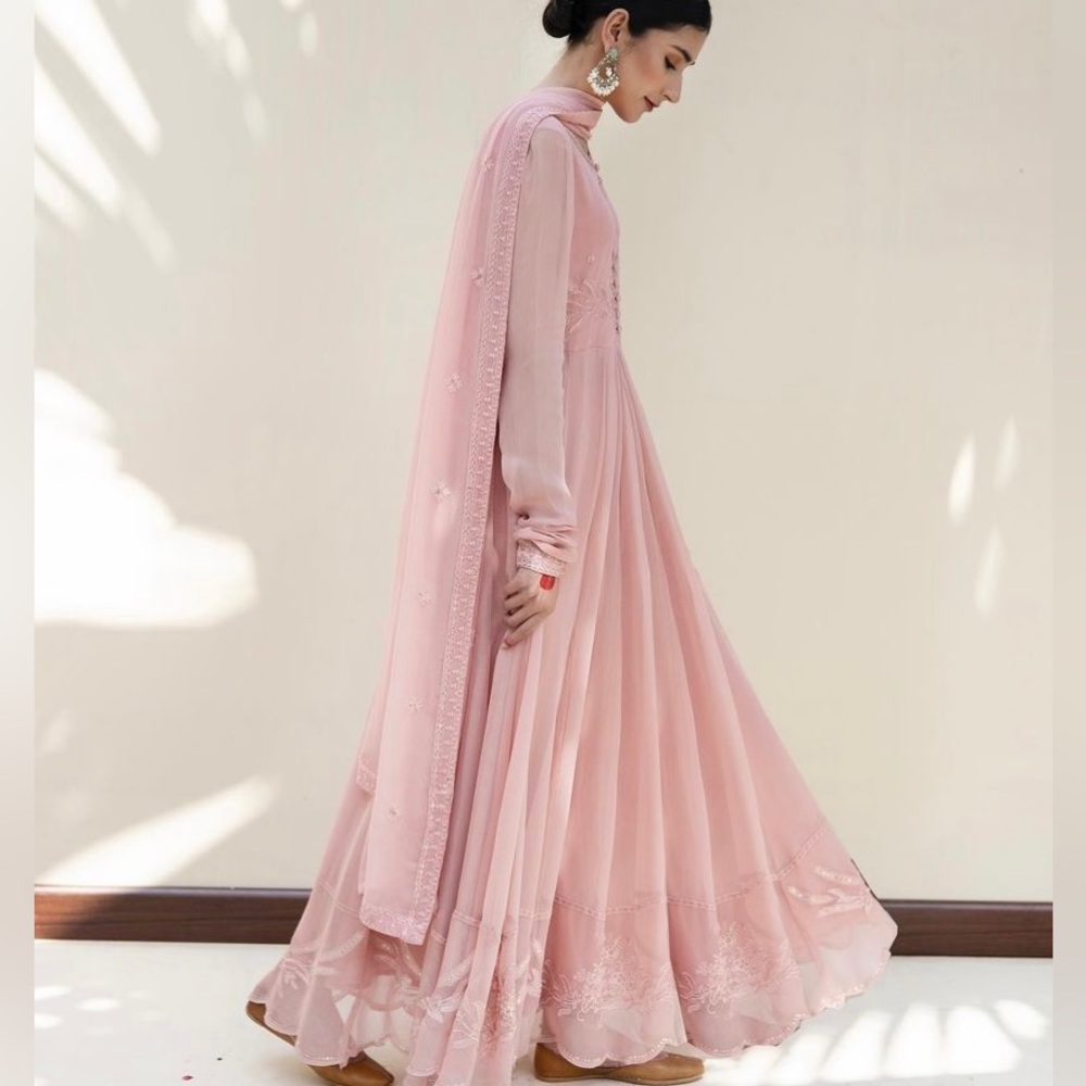 Elegant Pink Maxi Dress